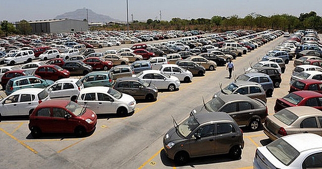 Giảm 50% lệ phí trước bạ không ảnh hưởng đến giá bán xe của các DN ô tô trong nước do đây là khoản thu sau khi khách hàng đã mua xe.