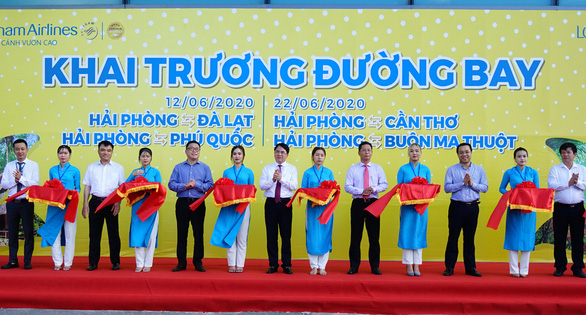 Ngày 12-6,, Vietnam Airlines đã khai trương 7 đường bay mới từ Vinh đến Phú Quốc, Cần Thơ, Nha Trang và từ Hải Phòng đến Phú Quốc, Cần Thơ, Đà Lạt, Buôn Ma Thuột - Ảnh: VNA