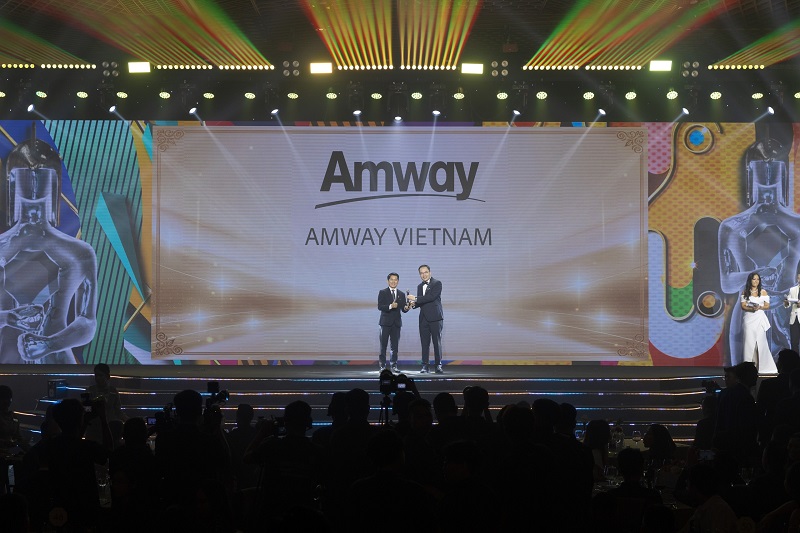 Amway Việt Nam xuất sắc được vinh danh tại hai hạng mục đặc biệt: Doanh nghiệp quan tâm chăm sóc nhân viên toàn diện nhất và Doanh nghiệp có văn hoá đa dạng, công bằng và hòa nhập do Tạp chí HR Asia trao tặng.