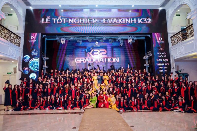 Lễ Tốt Nghiệp EVAXINH K32