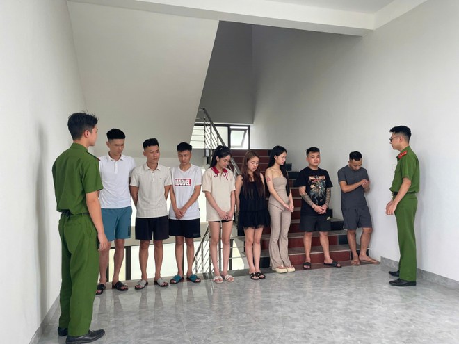 Phát hiện 500 chiếc điện thoại không có hóa đơn chứng từ