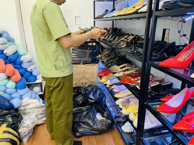 7 tháng đầu năm 2020 Cục QLLTT Nghệ An xử lý 30 vụ vi phạm, thu phạt hơn 686 triệu đồng trong hoạt động thương mại điện tử