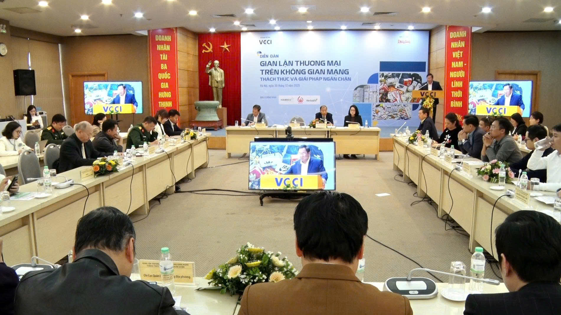 Diễn đ&agrave;n &ldquo;Gian lận thương mại tr&ecirc;n kh&ocirc;ng gian mạng &ndash; Th&aacute;ch thức v&agrave; giải ph&aacute;p ngăn chặn&rdquo;