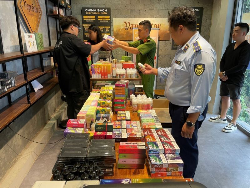 Tăng cường công tác quản lý thị trường nội địa và xử lý nghiêm các tổ chức, cá nhân kinh doanh thuốc lá không có giấy phép