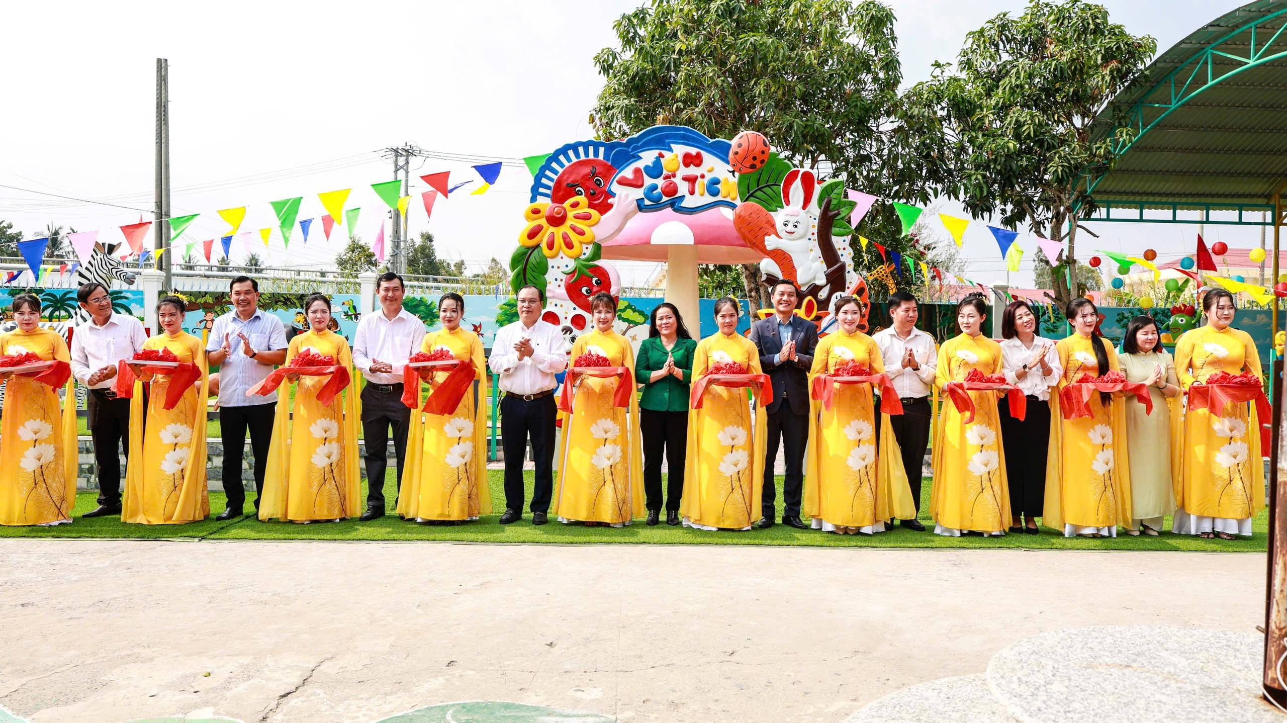 Sự chung tay hiệu quả giữa doanh nghiệp v&agrave; ch&iacute;nh quyền địa phương trong việc chăm lo đời sống cộng đồng