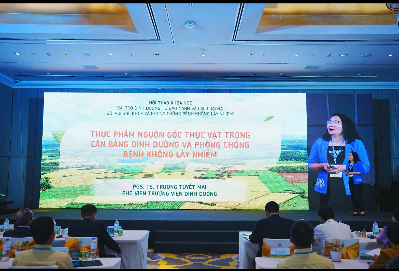 PGS.TS Trương Tuyết Mai &ndash; Ph&oacute; Viện trưởng Viện Dinh dưỡng.