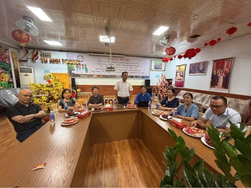 Tiến sĩ L&ecirc; Văn Giang &ndash; Chủ tịch Hội Khoa học Kỹ thuật An to&agrave;n thực phẩm Việt Nam (VINAFOSA)