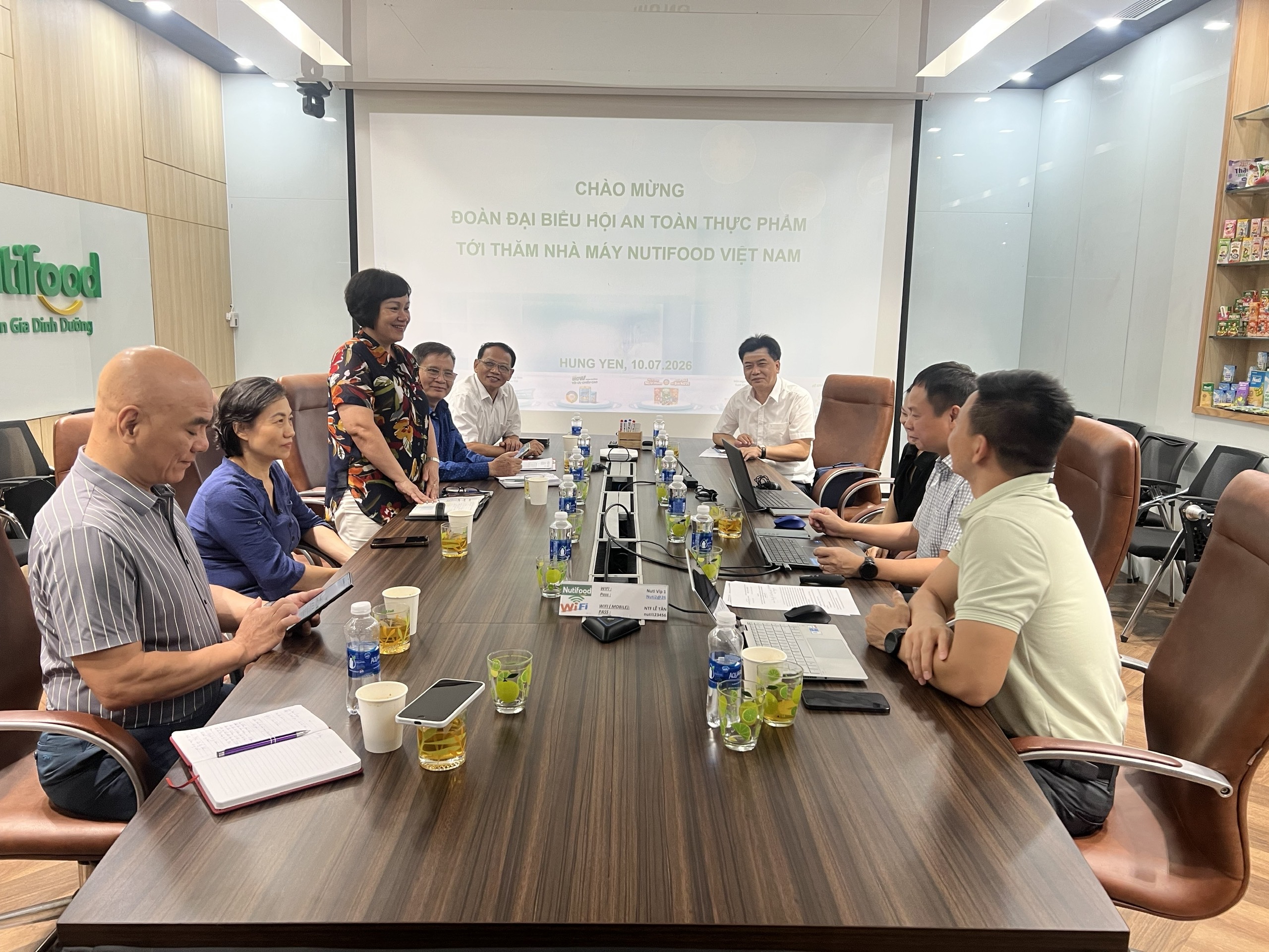TS. L&ecirc; Việt Nga ph&oacute; chủ tịch H&ocirc;i VINAFOSA ph&aacute;t biểu.