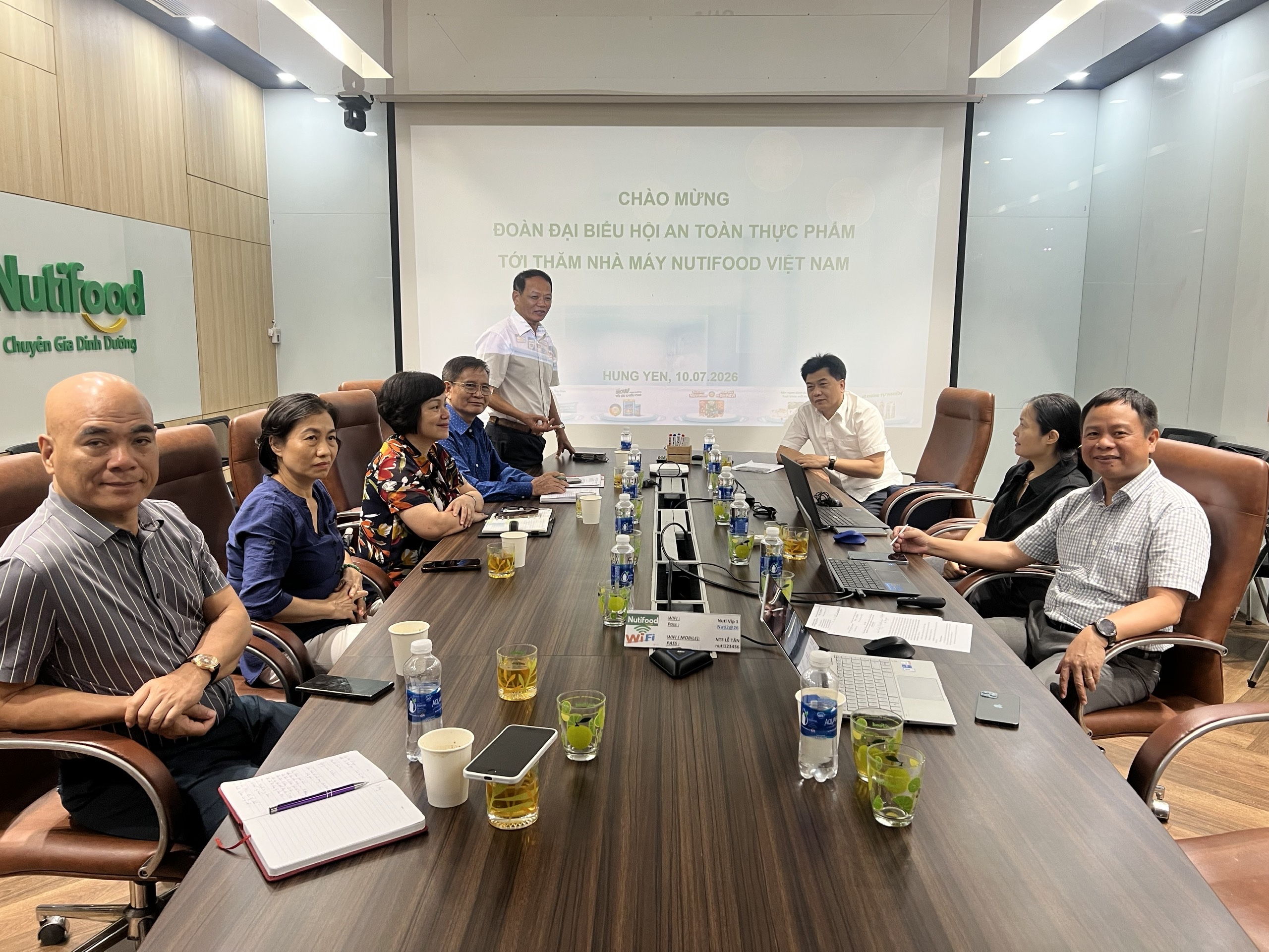 TS. L&ecirc; Văn Giang Chủ tịch Hội VINAFOSA ph&aacute;t biểu.