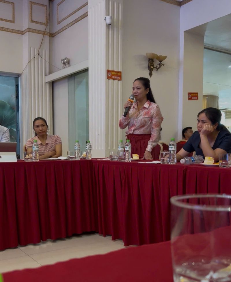 B&agrave; Nguyễn Thị Ngọc Anh tổng GĐ C&ocirc;ng ty Cổ phần Thủy Long Group chia sẻ kh&oacute; khăn vướng mắc m&agrave; doanh nghiệp l&uacute;ng t&uacute;ng trong c&aacute;ch xử l&yacute;.