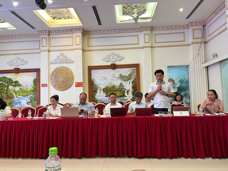 &Ocirc;ng Vũ Huy Kha ph&oacute; Chi Cục trưởng ATTP Hưng Y&ecirc;n ph&aacute;t biểu trước hội nghị