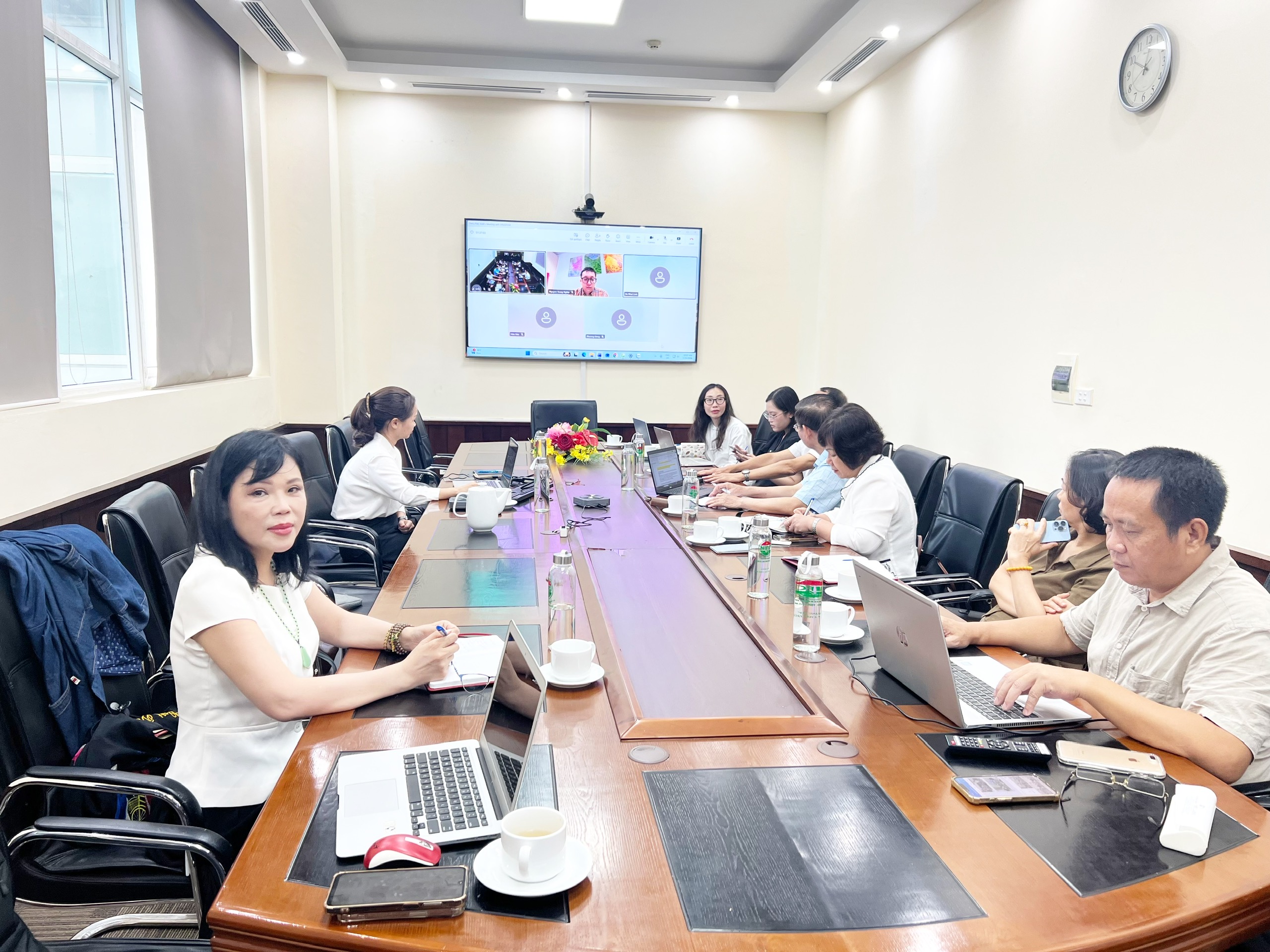 L&atilde;nh đạo Hội Khoa học Kỹ thuật An to&agrave;n thực phẩm Việt Nam (VINAFOSA) l&agrave;m việc với đại diện Tetra Pak ASEAN về định hướng hợp t&aacute;c trong lĩnh vực an to&agrave;n thực phẩm v&agrave; ph&aacute;t triển bền vững.