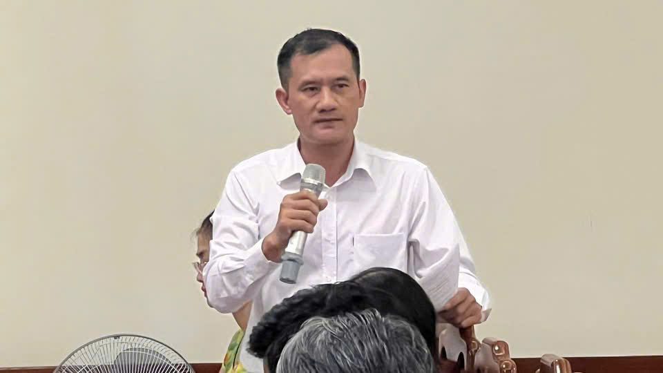 &Ocirc;ng La Văn To&agrave;n &ndash; Viện trưởng IFT, trực thuộc VINAFOSA tr&igrave;nh b&agrave;y tham luận, tập trung v&agrave;o những vấn đề chuy&ecirc;n m&ocirc;n v&agrave; thực tiễn trong lĩnh vực an to&agrave;n thực phẩm.